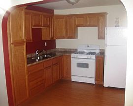 Great Starter Home/Downsizer/College Students! in Valparaiso, IN (Photo 3 of 6)