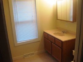 Great Starter Home/Downsizer/College Students! in Valparaiso, IN (Photo 4 of 6)