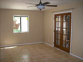 2-Bedroom Fully refurbished ($700) condo in Phoenix, AZ (Photo 2 of 4)