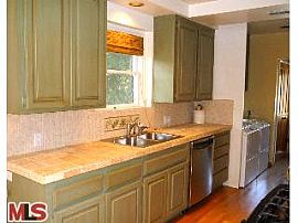 5 Bedroom Brentwood Beauty in Brentwood, CA (Photo 4 of 5)