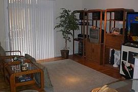 Vintage 1BR Courtyard Condo w/ Security Access  (Edgewater) in Chicago, IL (Photo 3 of 6)