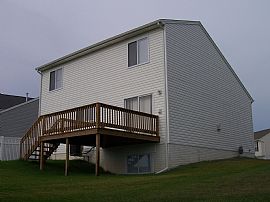 3 Bed, 2.5 Bath, 2 Story N. West Omaha in Omaha, NE (Photo 2 of 6)