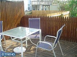 Small 2-Bdroom Row Home, perfect for couple in Manayunk, PA