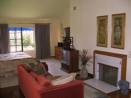 4br - Beautiful, Large Single Level (Lake Forest) in Lake Forest, CA (Photo 4 of 6)