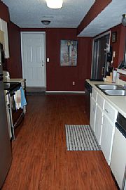 Great townhouse only 4 miles from downtown Austin in Austin, TX (Photo 6 of 6)