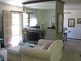 Beautiful Old Briarcliff Neighborhood House in Kansas City, MO (Photo 2 of 5)