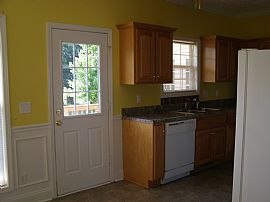 Beautiful 2 Story 3 Bedroom Home in Murfreesboro, TN (Photo 4 of 6)