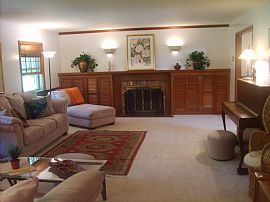 House for rent--Great location in Vienna, VA (Photo 4 of 5)