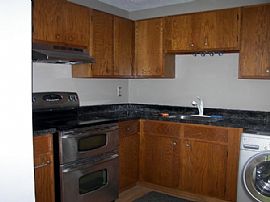 Garden Style Condo - Bodwell Road in Manchester, NH