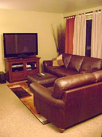 3 bedroom, 2 bath condo (utilities included) in Shoreline, WA (Photo 2 of 3)