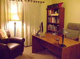 3 bedroom, 2 bath condo (utilities included) in Shoreline, WA (Photo 3 of 3)