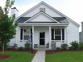 Beautiful 3 Bedroom Home with Garage in Foxbank Plantation! in Moncks Corner, SC