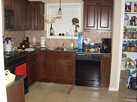 3 bedroom duplex need 1 female roommate in College Station, TX (Photo 4 of 6)