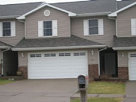 3bdr, 2.5 Bath Townhouse in West Branch in West Branch, IA