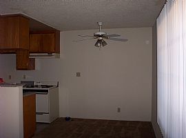 Great Size 1+1 in Garden Style Complex *MOVE IN SPECIAL* in Northridge, CA (Photo 4 of 4)