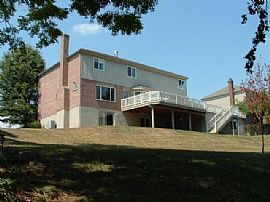 Huge 4 BR 2.5 Bath in Florence, KY (Photo 6 of 6)