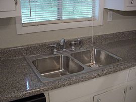 3 Bedrooms, 1 Huge Bonus Room, Only minutes from I-285 and Deca in Clarkston, GA (Photo 4 of 4)