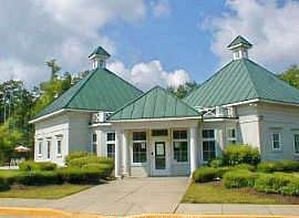 Beautiful large Brick Colonial in White Plains, MD (Photo 2 of 6)
