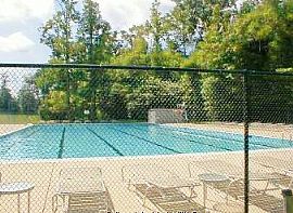 Beautiful large Brick Colonial in White Plains, MD (Photo 6 of 6)