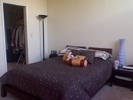 LUXURY APT ALL UTILITIES INCLUDED in Baltimore, MD (Photo 2 of 4)