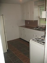 3 Bedroom Home near Fort Omaha in Omaha, NE (Photo 2 of 4)