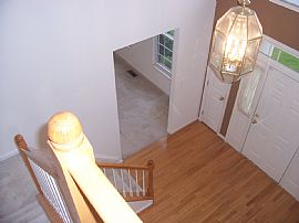 Avai NOW _Spectacular 4beds with 3 and 1/2baths & 2 cars    in Fort Washington, MD (Photo 4 of 6)