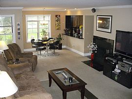 Spacious Modern Condo in Schaumburg, IL