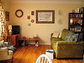 1 br 1 bath with HUGE closets, top floor, great location in Denver, CO (Photo 2 of 6)