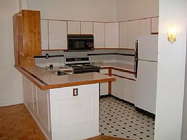 Modern Luxury Condo / Country Club Living / GREAT SCHOOL DISTRI in Monmouth Junction, NJ (Photo 3 of 6)