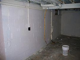 Beautiful St:1Gar CustomBuilt 3Br1.5Ba 1,800SqFt. Fncd RrYard.  in Independence, MO (Photo 6 of 6)