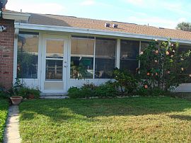 Convenient Condo in Orlando in Orlando, FL (Photo 5 of 6)