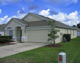 Awesome 4/2 split plan w/2 car Garage!  in Valrico, FL (Photo 2 of 6)