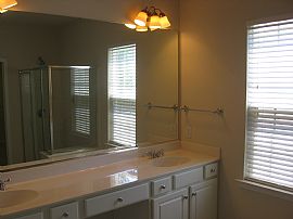 3 BR&BA Garage/pool/clubhse LAWN MAINTENANCE INCLUDED! in Charlotte, NC (Photo 4 of 6)