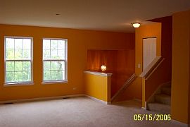 Spacious Townhouse with View in Hainesville, IL (Photo 3 of 3)
