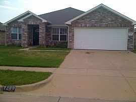 Great Deal Family House For Rent in Arlington, TX