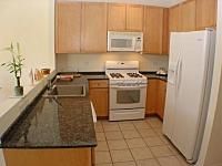 Luxury Oak Park condo with Garage/Hardwood floor etc. in Oak Park, IL (Photo 2 of 4)