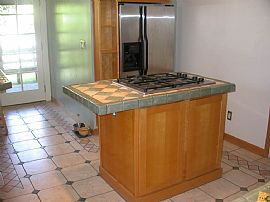 2 bedroom home in the heart of Westmoreland in Portland, OR