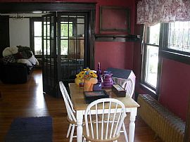 2 bedroom home in the heart of Westmoreland in Portland, OR (Photo 3 of 6)