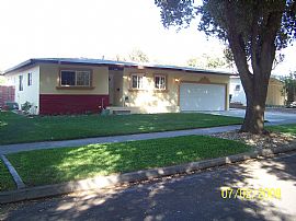 Remodeled and Quiet Street in Riverside, CA