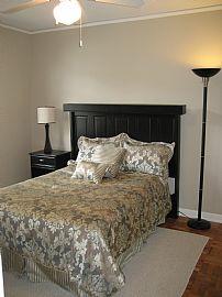 Historic Condo close to downtown, Elon Law and colleges in Greensboro, NC (Photo 4 of 6)