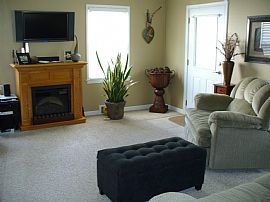 2 Bedroom home near 13 Mile & Woodward in Royal Oak, MI (Photo 4 of 4)