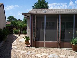 Wonderful 2 Bedroom Home with Covered Parking in Yucaipa, CA (Photo 4 of 4)