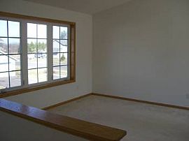 Spacious 3 Bed, 2 Bath, 2 Car Townhouse! in Forest Lake, MN (Photo 4 of 6)