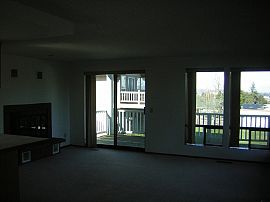 Beautiful Custom Made Spacious Home w. Mountain View in Everett, WA (Photo 2 of 5)