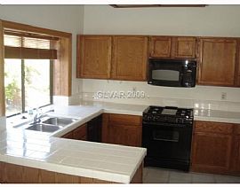 Nice 4br at 1900 OLD MILL LANE in Henderson, NV (Photo 3 of 4)