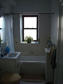 Studio - corner unit in Chicago, IL (Photo 3 of 4)