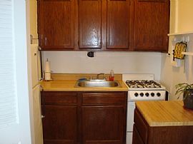 Studio - corner unit in Chicago, IL (Photo 4 of 4)