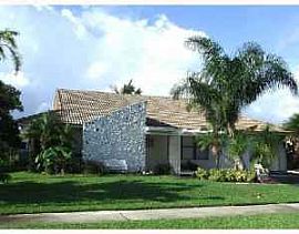 BEAUTIFUL CORAL SPRINGS/MARGATE POOL HOUSE ON LAKE in Margate, FL (Photo 3 of 6)
