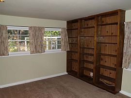 2 bedroom house in Amazing Location! in Tujunga, CA (Photo 4 of 6)