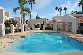 2 Bed/2 Bath Beautiful North Phoenix Townhome in Phoenix, AZ (Photo 3 of 6)